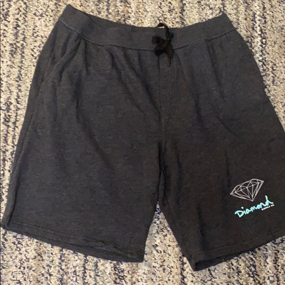 Large diamond supply co shorts